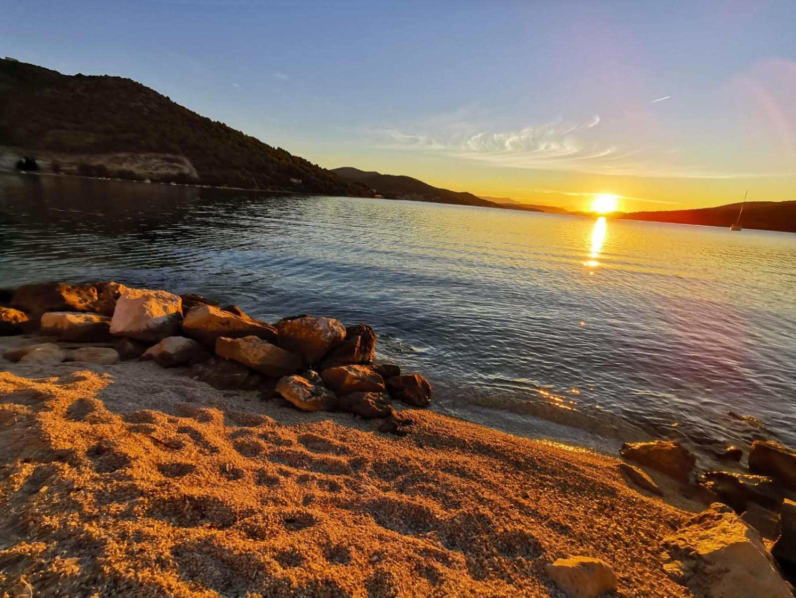 Mery Poljica (Trogir)